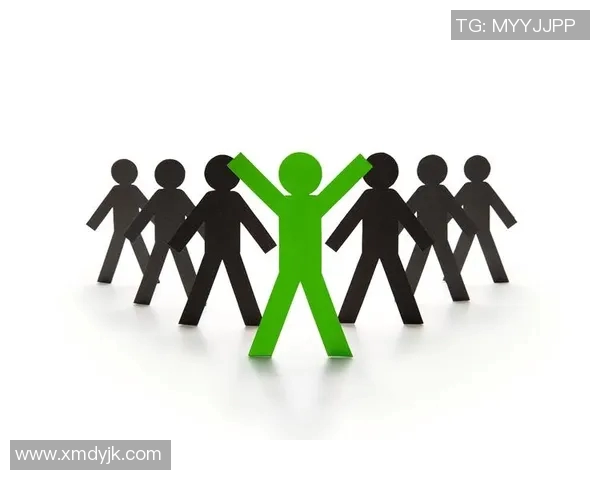 贾诚：在现代职场中如何平衡个人发展与团队合作的挑战与机遇