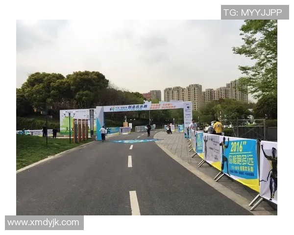 上海羽毛球队整体压制现象分析及其对赛事的影响探讨