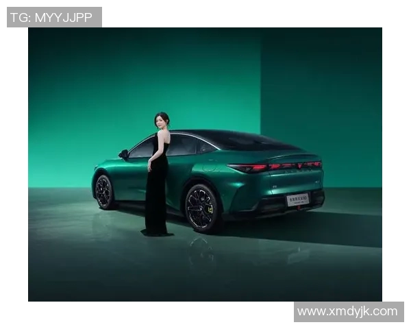 加维引领潮流新风尚探索年轻人的时尚选择与生活态度